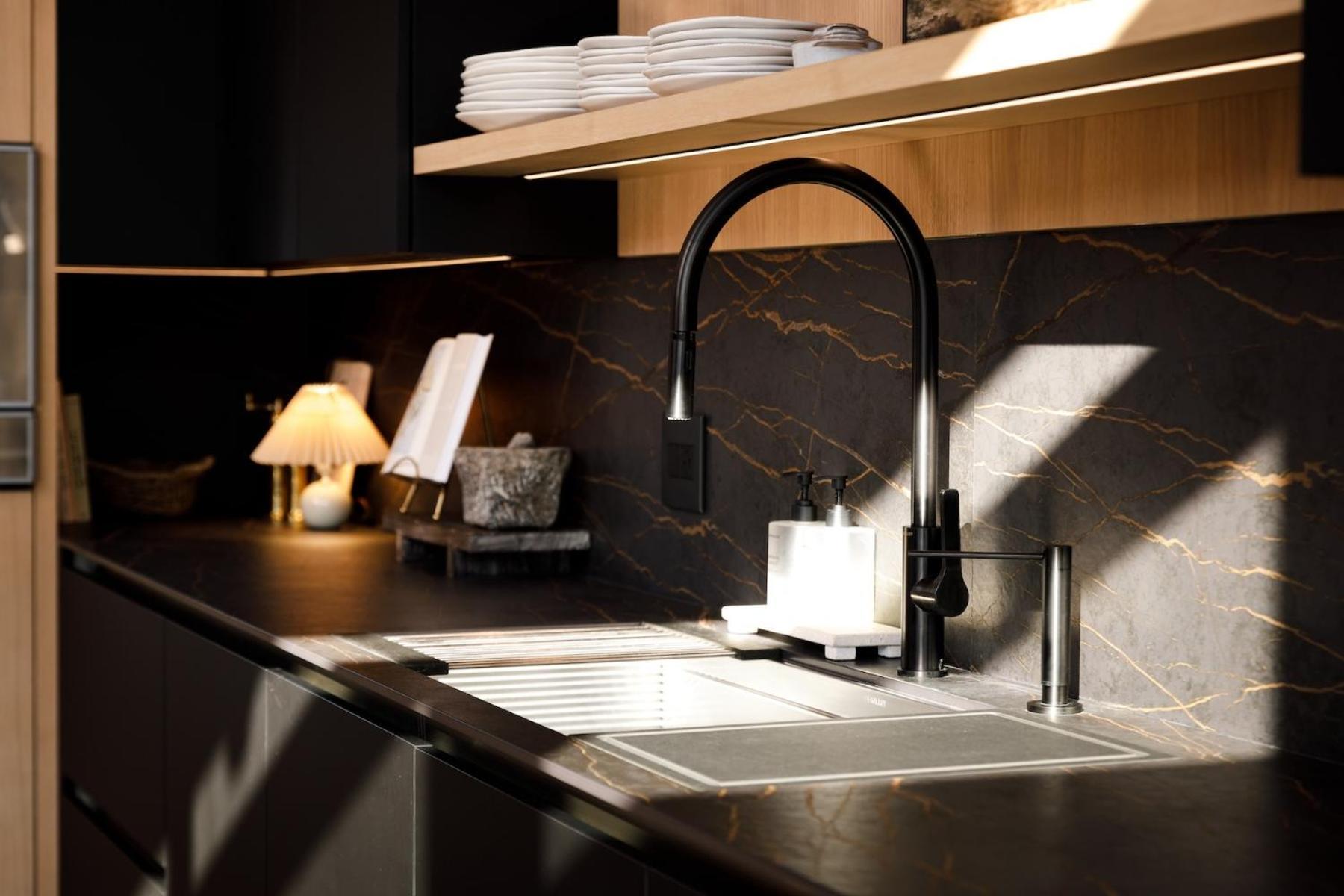 Kat Florence Hotels Элора Экстерьер фото