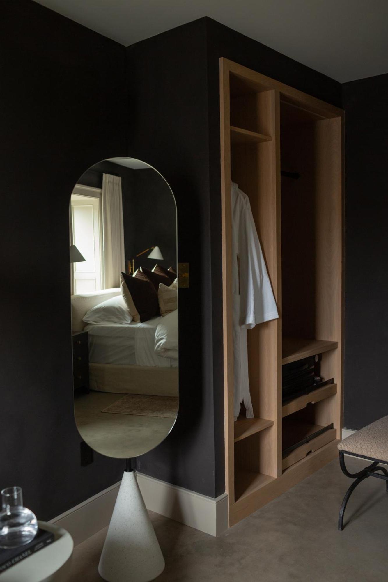 Kat Florence Hotels Элора Экстерьер фото